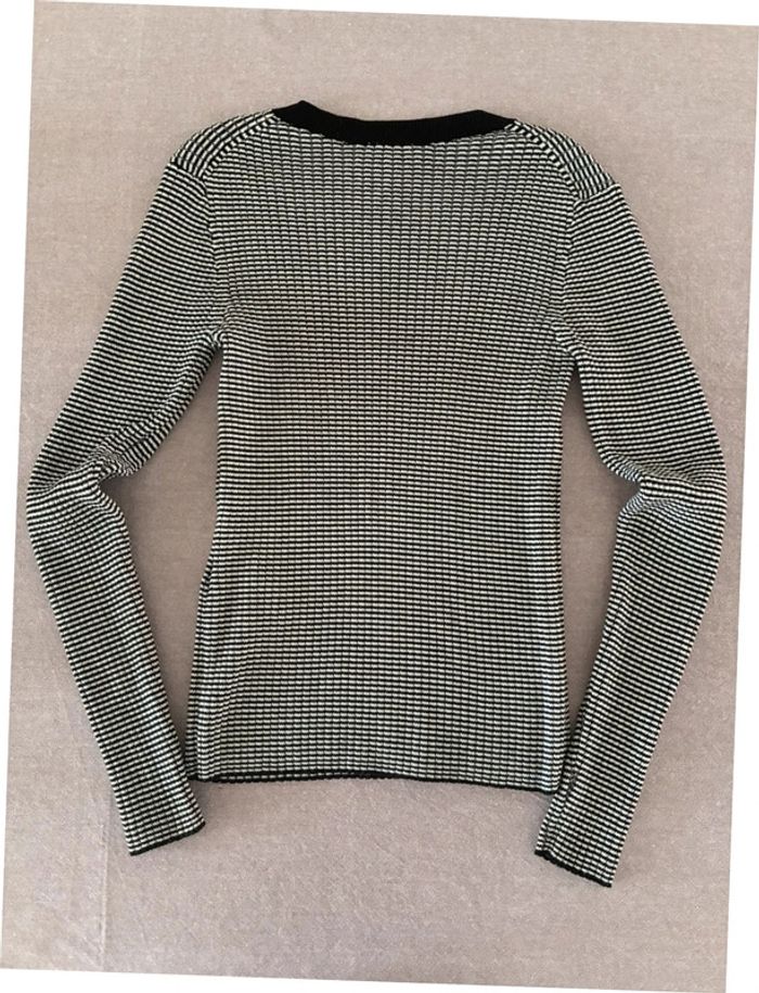 Pull Levis noir et blanc taille S en parfait état - photo numéro 8