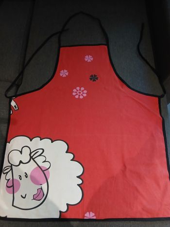 Tablier de cuisine mouton fleurie rose rouge noir 