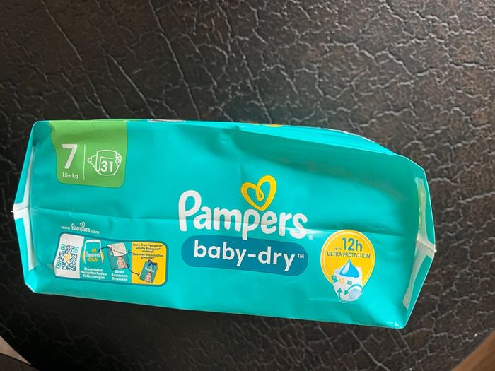Pampers taille 7 - photo numéro 2