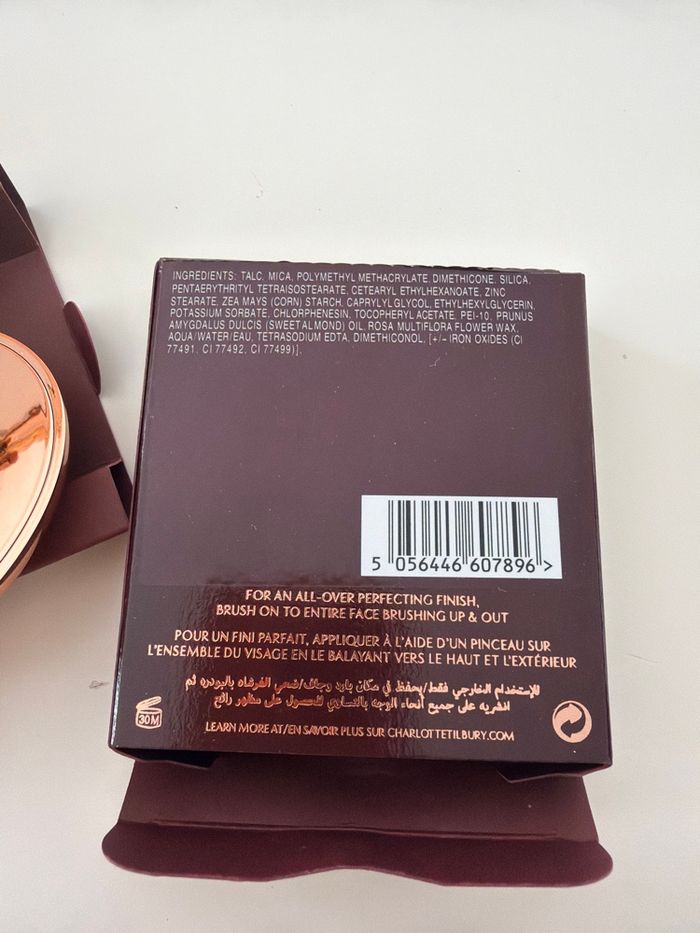 Micro poudre perfectrice de tient charlotte tilbury air brush - photo numéro 2