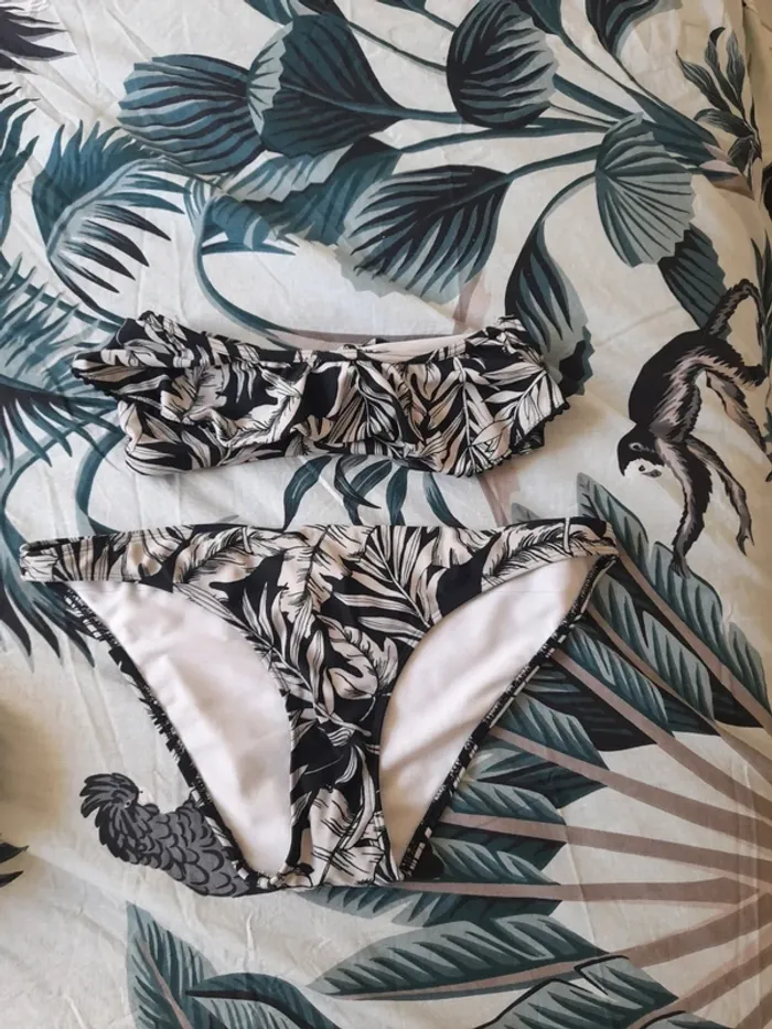 Maillot de bain Hollister - photo numéro 1