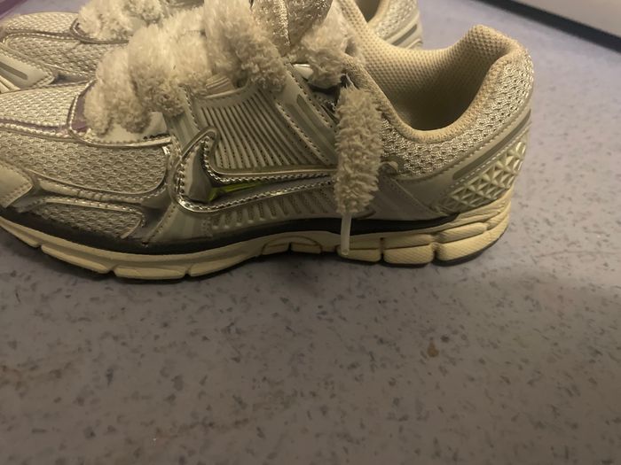 Vomero 5 pointure 39 argenté / blanc - photo numéro 2