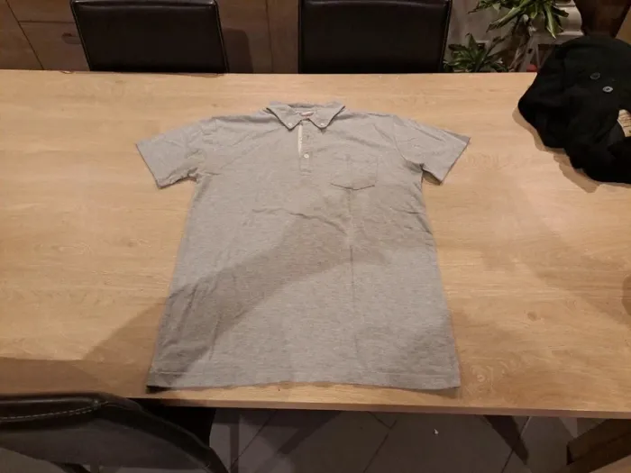 Polos