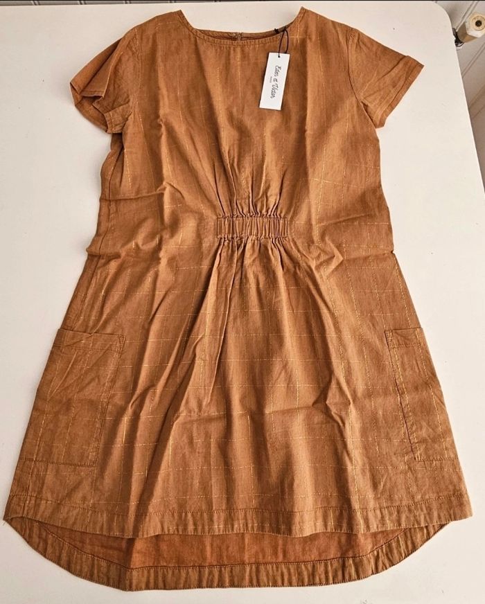 Robe manches courtes - photo numéro 1