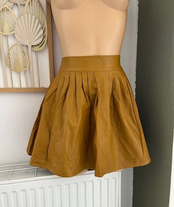 Jupe patineuse en simili cuir taille L