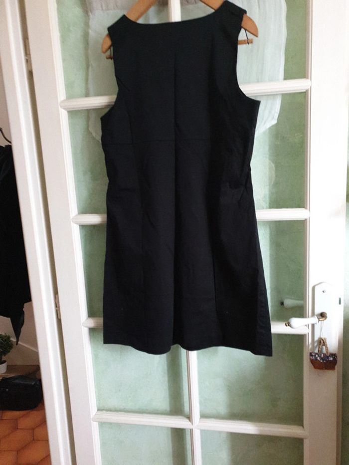 Robe noire neuf sans étiquette - photo numéro 2