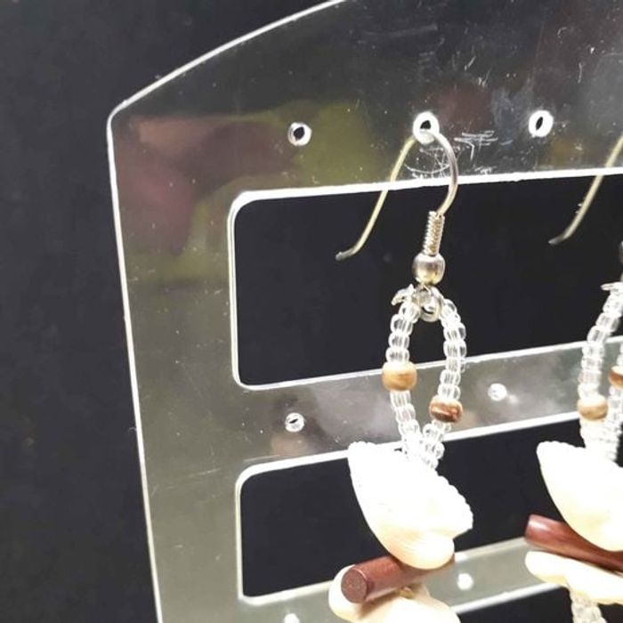 Boucles d'oreilles coquillages marron - photo numéro 2