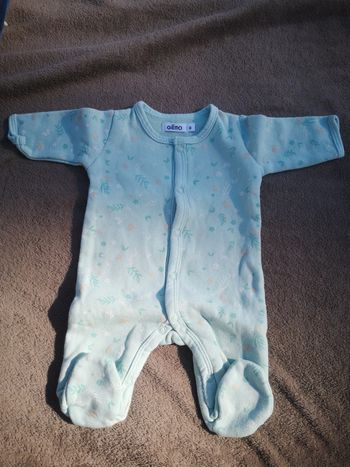 Pyjama léger vert pâle Gémo taille naissance