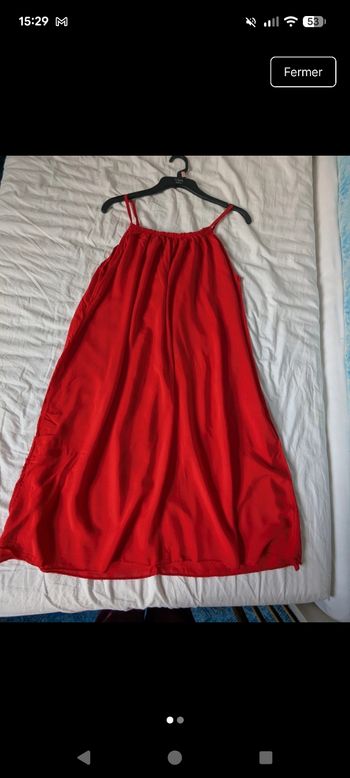 Robe rouge neuf