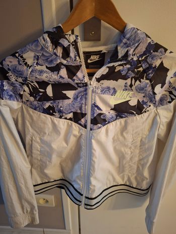 Veste nike style croc top taille XL enfant
