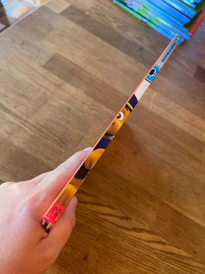 Livre La Pat Patrouille Paw Patrol L’ABC lettres chiffres formes et couleurs Le chiffre 4 Numéro 25 - photo numéro 2