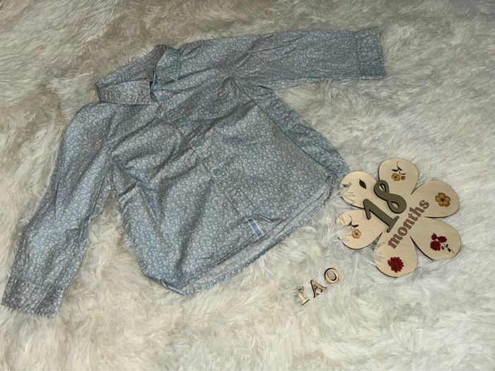 Chemise à col amovible