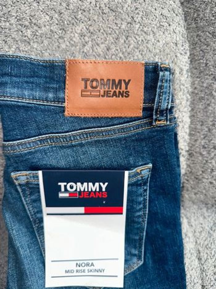 Jean mid rise Skinny Nora 24/30 Tommy Hilfiger neuf - photo numéro 5