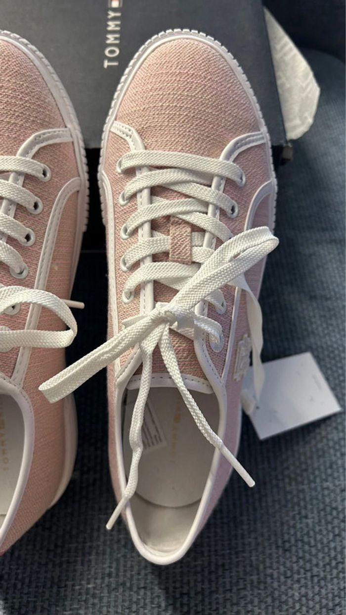 Sneakers - baskets Tommy Hilfiger neufs taille 39 - photo numéro 3