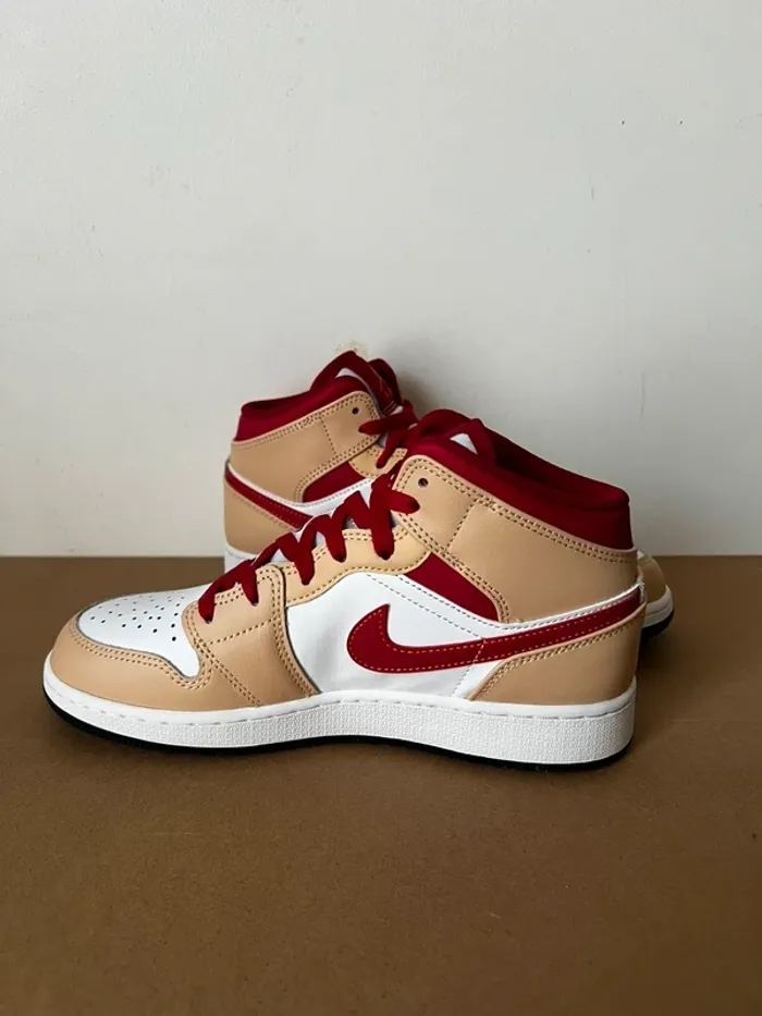 Nike Air Jordan 1 Mid Light Cardinal Curry - 38 - photo numéro 2