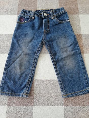 Jean bleu 23 mois