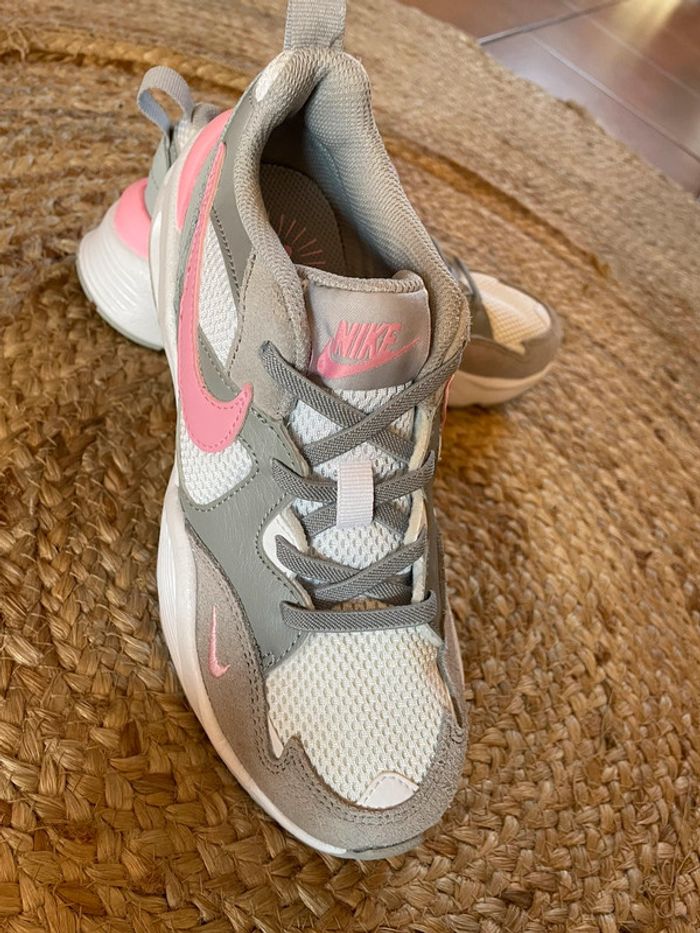 Nike filles neuves - photo numéro 7