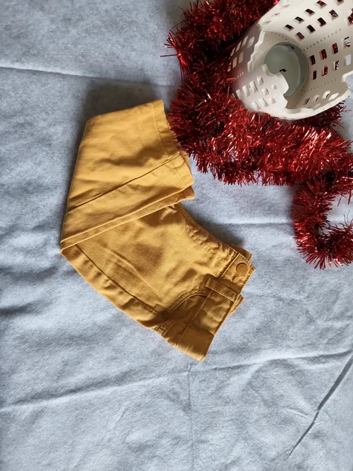 Pantalon jaune moutarde 6 mois