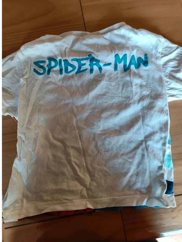 T shirt spiderman - photo numéro 2