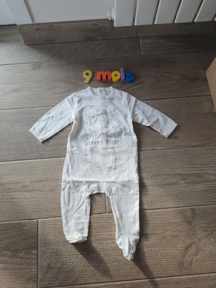 Pyjama dors-bien grenouillère Kiabi taille 9 mois très bon état