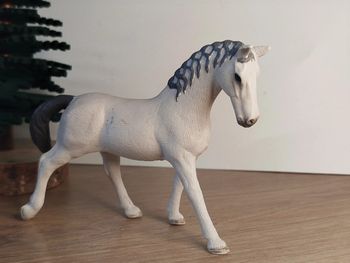 Schleich jument blanche Figurine Animal équidé
