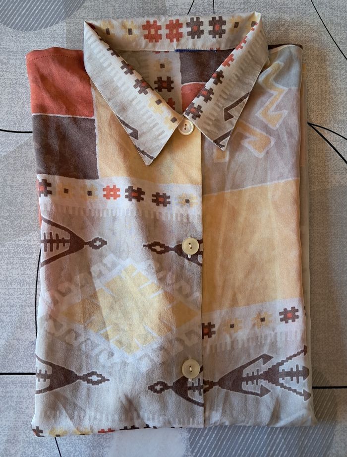 Chemise NEUVE pour femme taille 50 - photo numéro 3