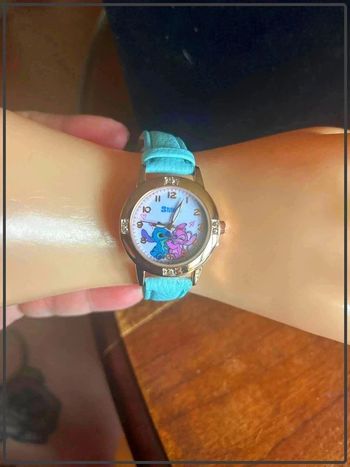 Montre stitch bleu
