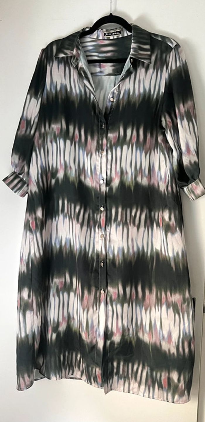 Robe chemise imprimée satinée Taille L