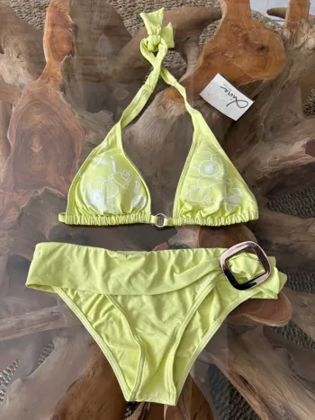 Maillot de bain 2 pièces Livia vert fleurs boucle