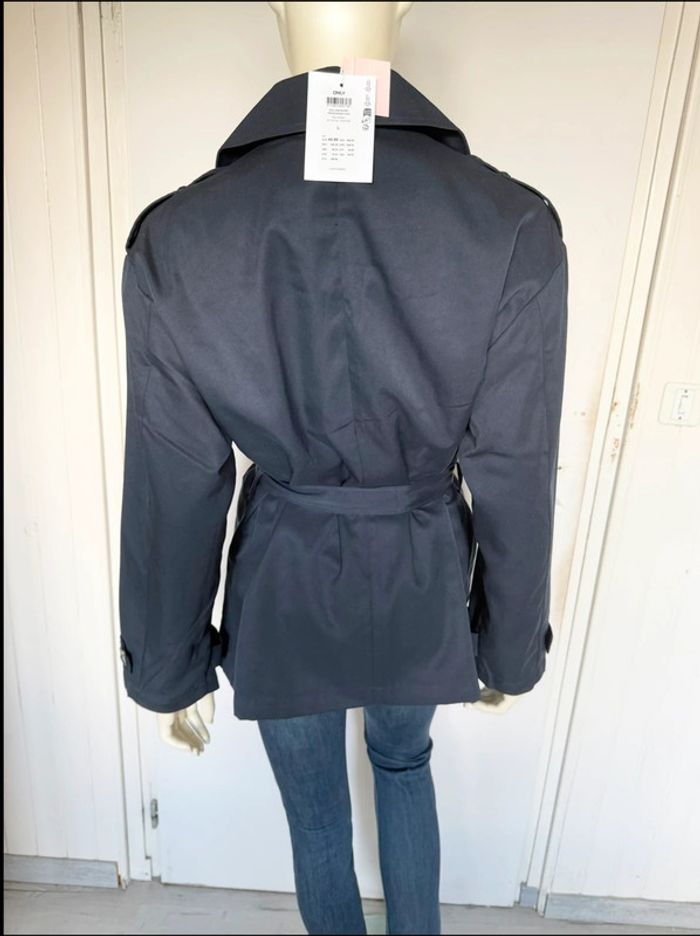 Trench-coat court ONLY – Taille L – bleu marine – Neuf avec étiquette - photo numéro 12