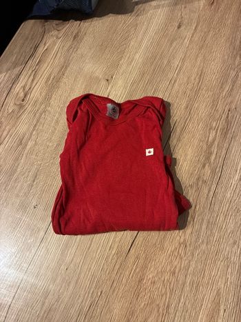 Bonjour, je vends un body marque petit bateau