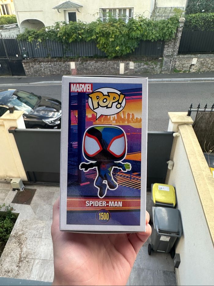 Lot de 2 Pop Spider Gwen Deco #1499 & Spider Man #1500 Deco édition limitée 7500 - photo numéro 5