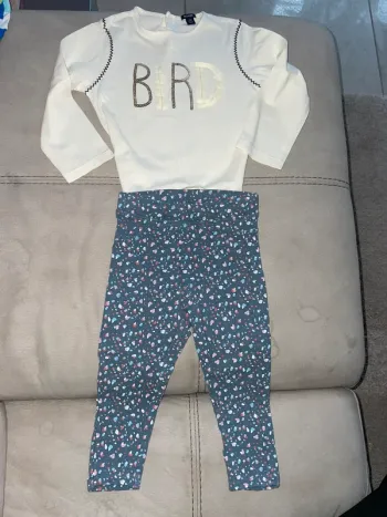 Ensemble pantalon tee-shirt