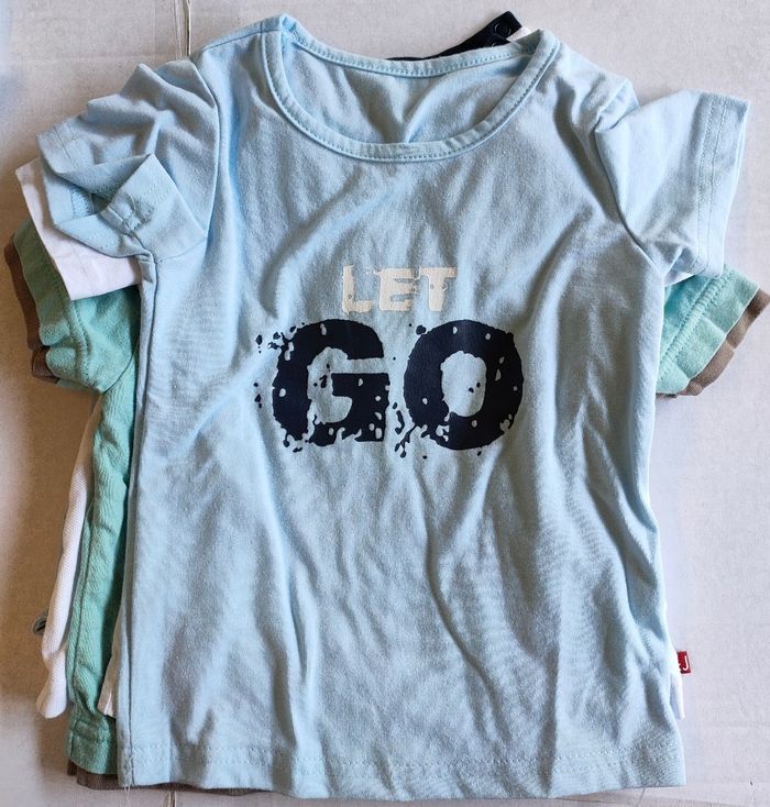 Lot 6 t-shirts - photo numéro 2