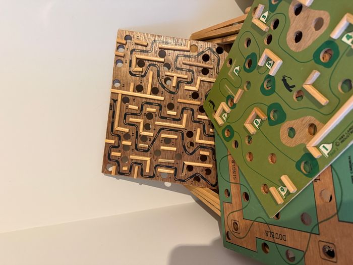 Labyrinthe à billes en bois vintage 1989 - PAViLiON CARDiNAL