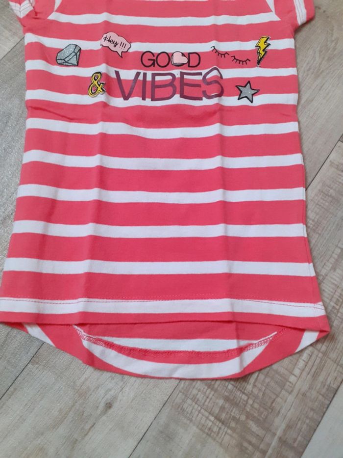 T-shirt fille long à rayures rose et blanc 4 ans - photo numéro 2