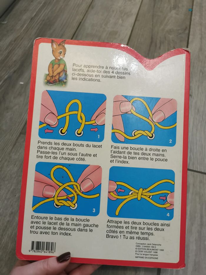 J'apprends à nouer mes lacets avec Les lapinos - photo numéro 6