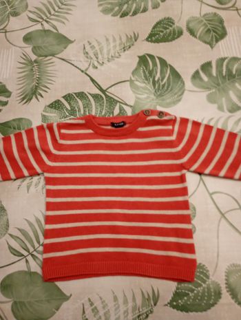 Pull orange et crème à rayures col rond