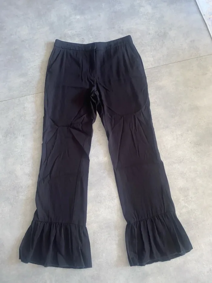 Pantalon volanté dans le bas des jambes - photo numéro 4