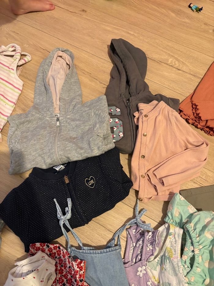 Lot vêtement 3 ans - photo numéro 3