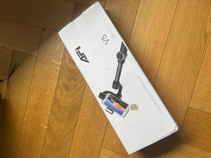 Stabilisateur 3 axes AFI V5 neuf – Gimbal smartphone avec trépied et lumière intégrée - photo numéro 2