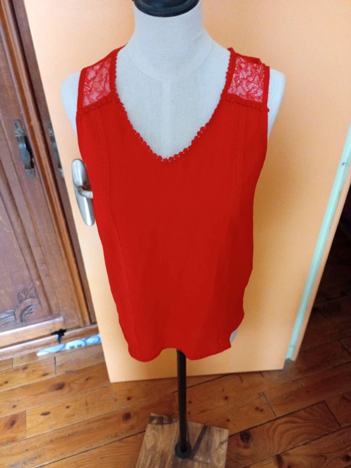 Débardeur rouge - photo numéro 12