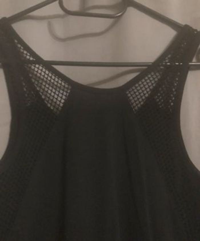 Débardeur à sequins »Undiz »noir et rouge - photo numéro 4