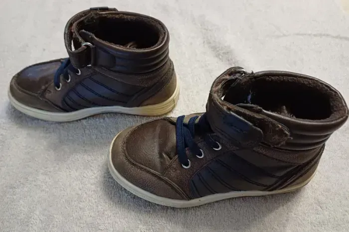 Chaussures basket taille 27 (réf perso 73)(familleac72) - photo numéro 2