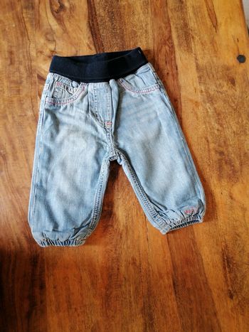 Jean's fille 6-9 mois