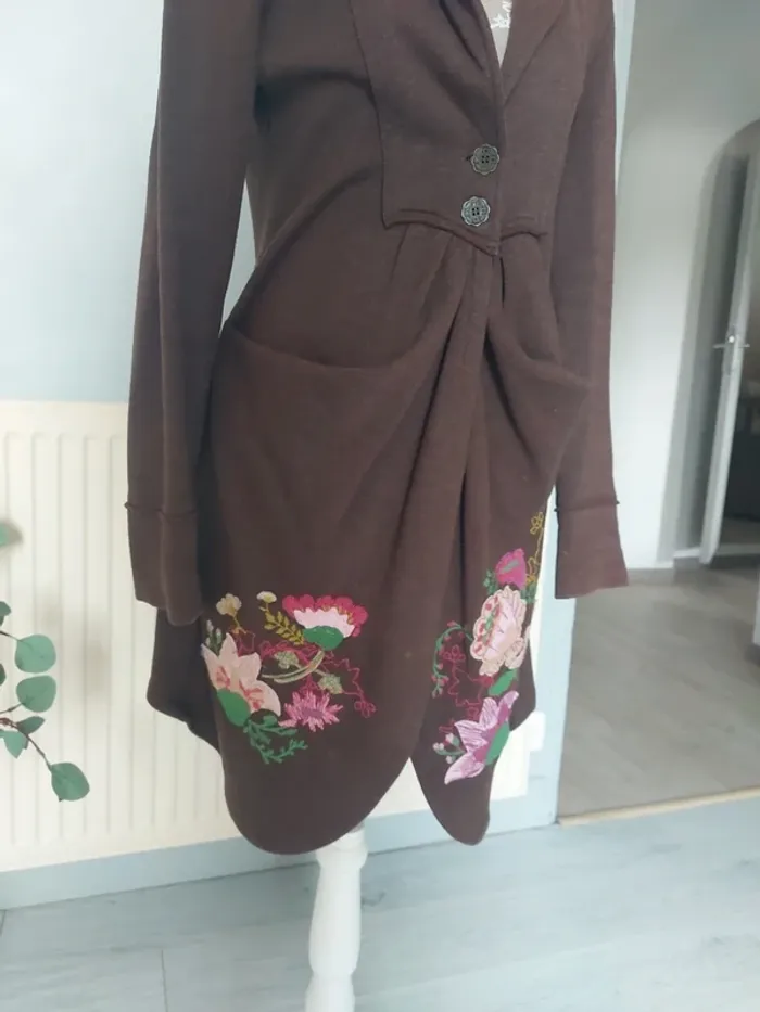 Veste manteau fin brodé Mamatayoe - photo numéro 4