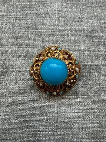 Broche