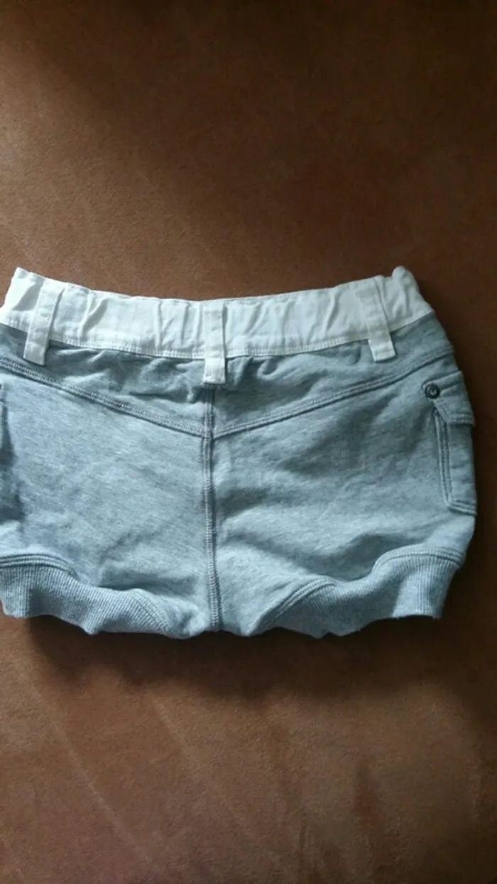 Magnifique short DIESEL 2 ans - photo numéro 4