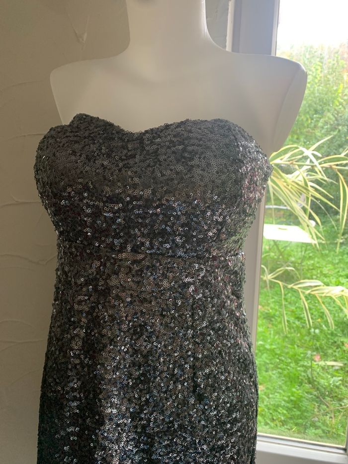 Robe Pink boom taille M grise à sequin tres bon état - photo numéro 3