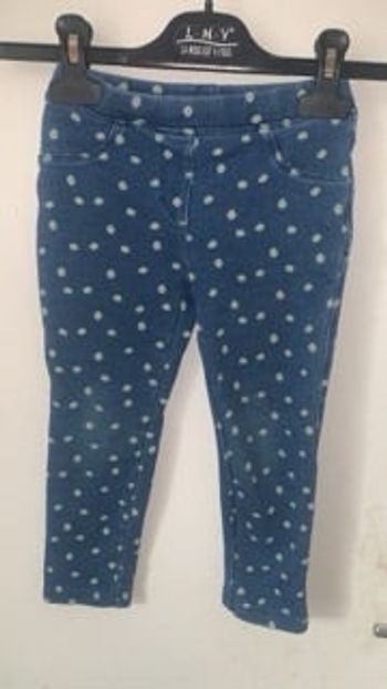 Jean fille taille 98.104cm (2.4ans)